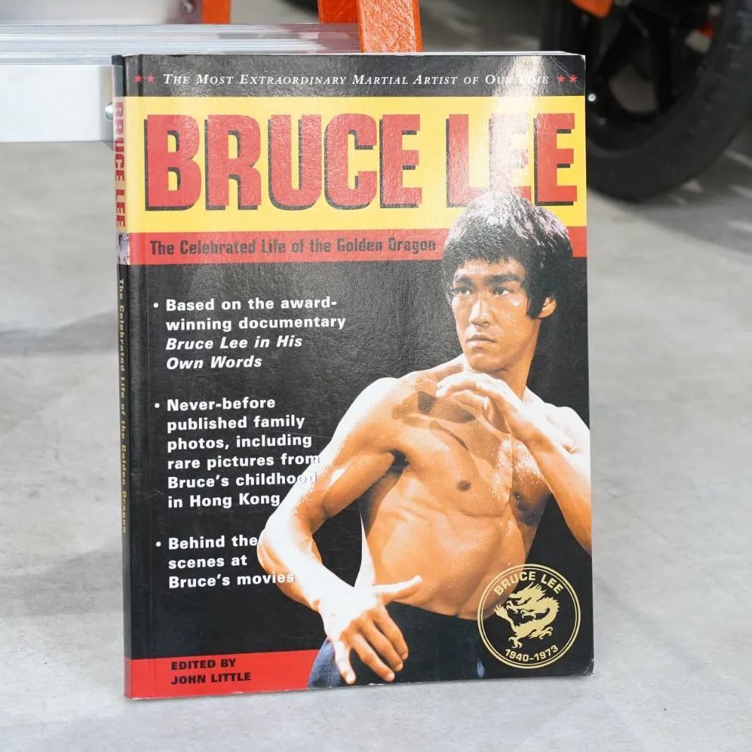 ブルース・リー　英語版写真集【激レア】 ブルース・リー 写真集 洋書 英語版 Bruce Lee: The Celebrated