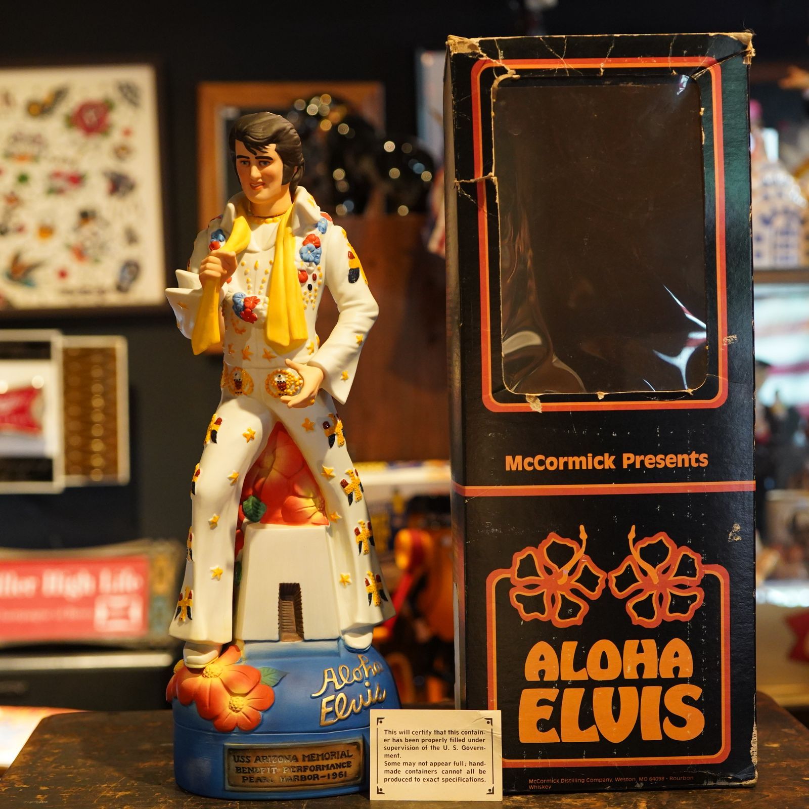 1977年製 Elvis Presley デカンタボトル with Music Box ウイスキー