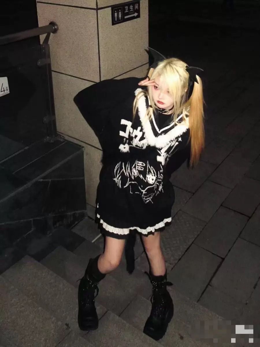 病みかわ 二次元 セーター ニット オーバーサイズ サブカル 服 病み ストリート系 黒ゴス ゴシック シャツ サブカル 渋谷 原宿