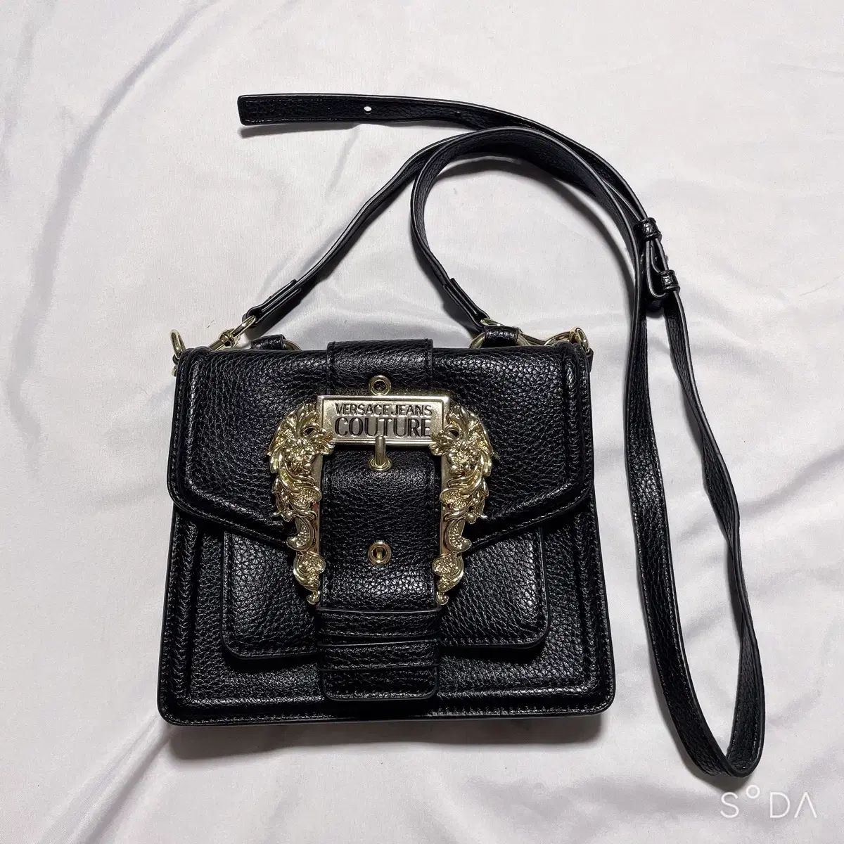 ヴェルサーチェ クチュール クロスバッグ