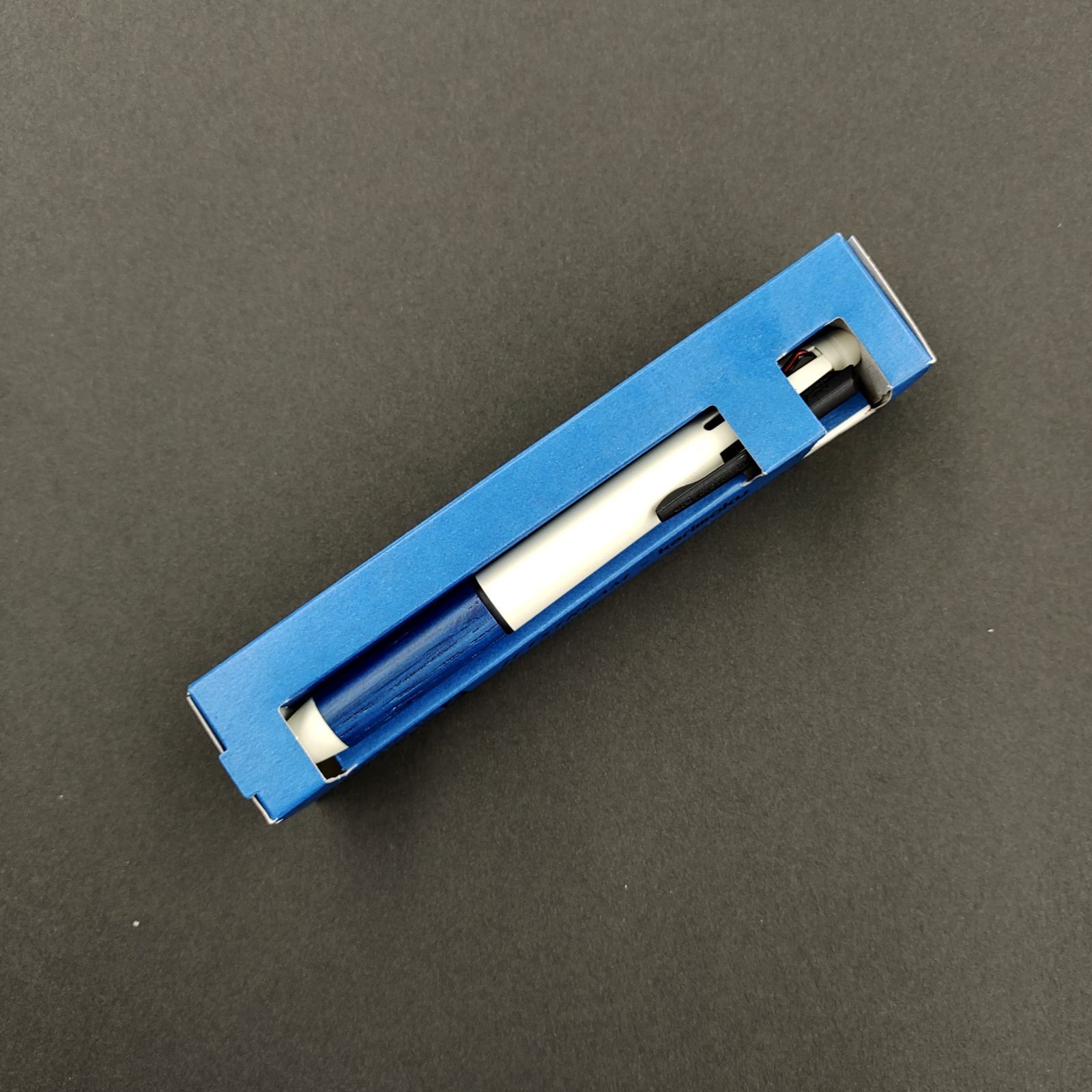 三菱鉛筆 JETSTREAM × karimoku 多機能ペン 4&1【限定商品】 MSXE5-KF