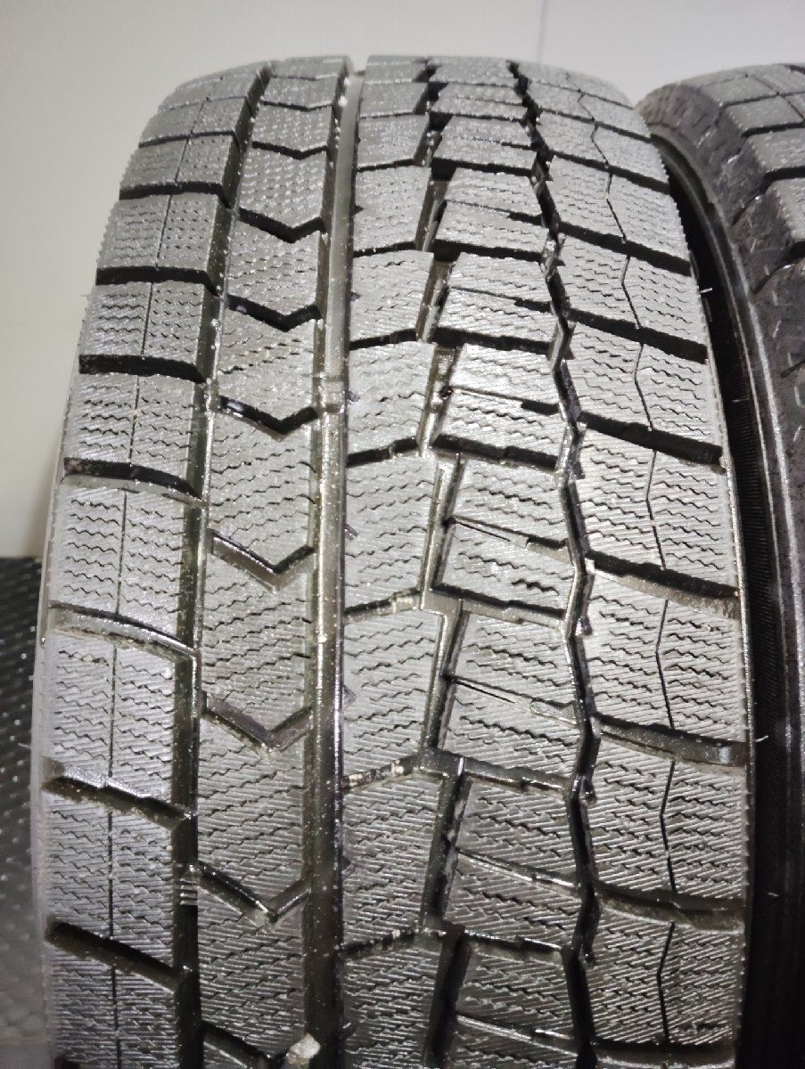 走行短め DUNLOP WINTER MAXX WM02 215/60R16 16インチ スタッドレス 2本 22年製 マークX エスティマ ヴェゼル等　(KTM026)