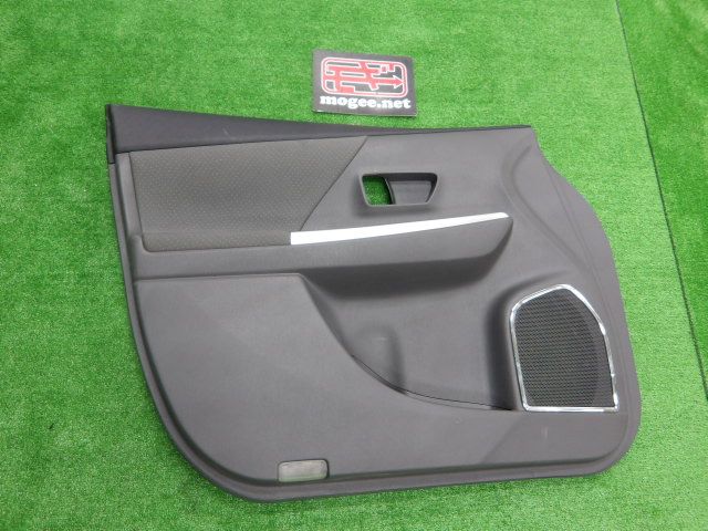 4FQ7097 HAF3 トヨタ プリウスα ZVW41W 前期型 Sツーリング フロントドア内張り左右セット 67620-47
