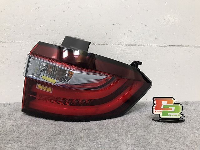 ご確認用です。 オデッセイ ODYSSEY/ハイブリッド HV RC4 純正 前期 右 テールランプ