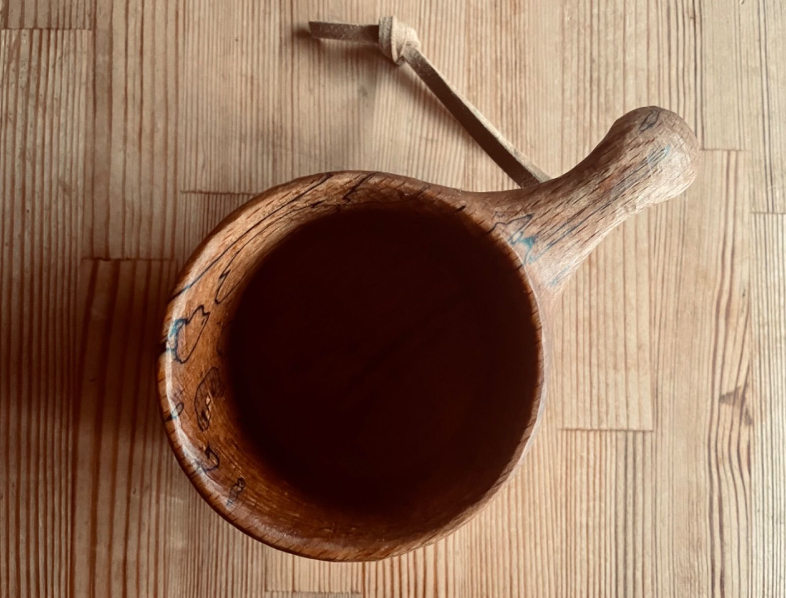 ククサ（KUKSA)  飛騨の森のブナの木【手彫り】 KUKSA（ククサ）飛騨のブナの木【手彫り】 - メルカリ