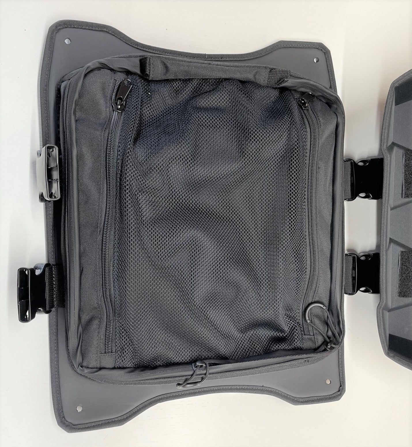 ポラリス POLARIS トンネルショベルバッグ カバー付き 取付金具付き 