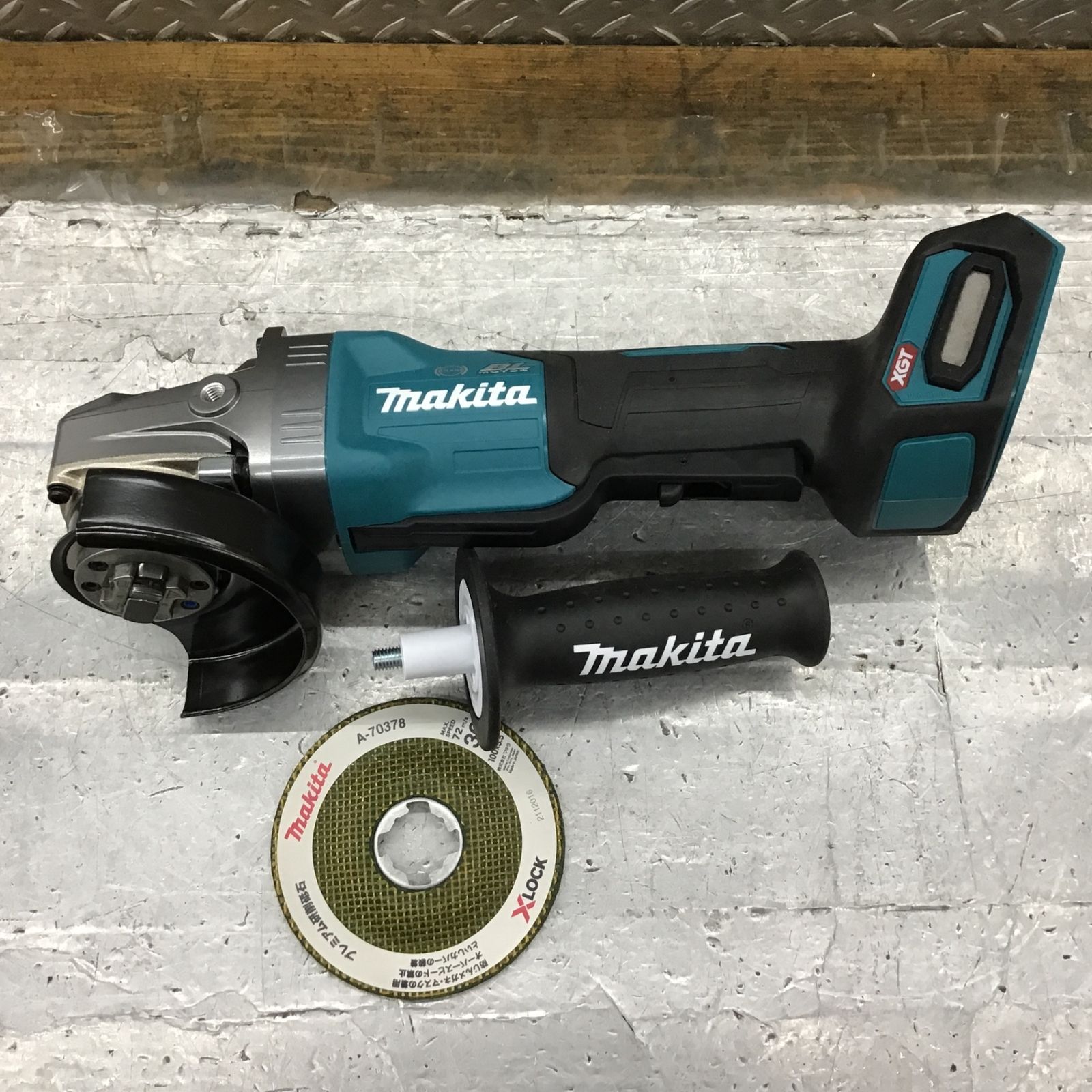 Makita 40Vmax 100mm ディスクグラインダー GA045GZマキタ（makita 