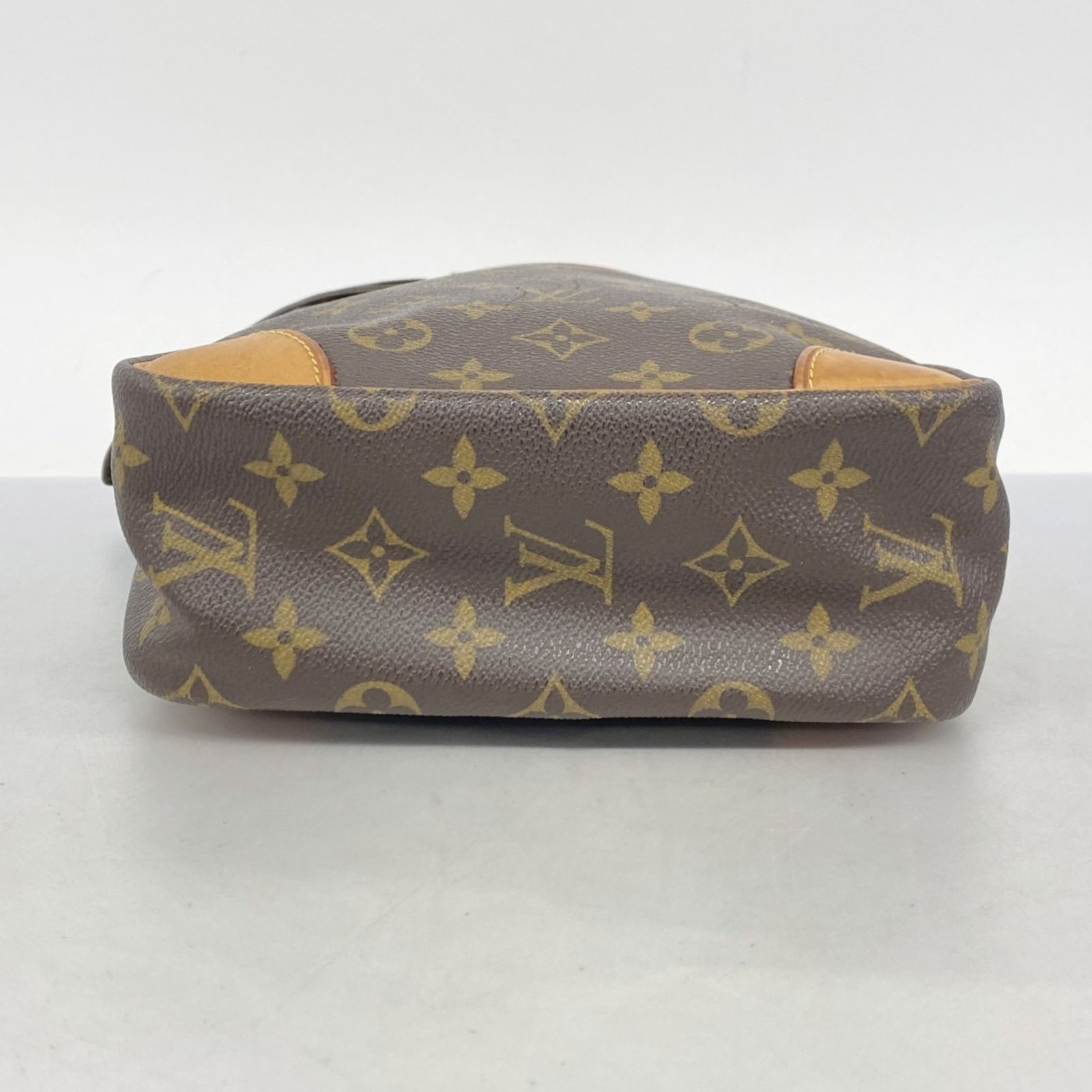 正規品 ルイヴィトン ダヌーブMM ショルダーバッグ モノグラム M45264 ルイ・ヴィトン(Louis Vuitton) ルイ・ヴィトン ショルダー