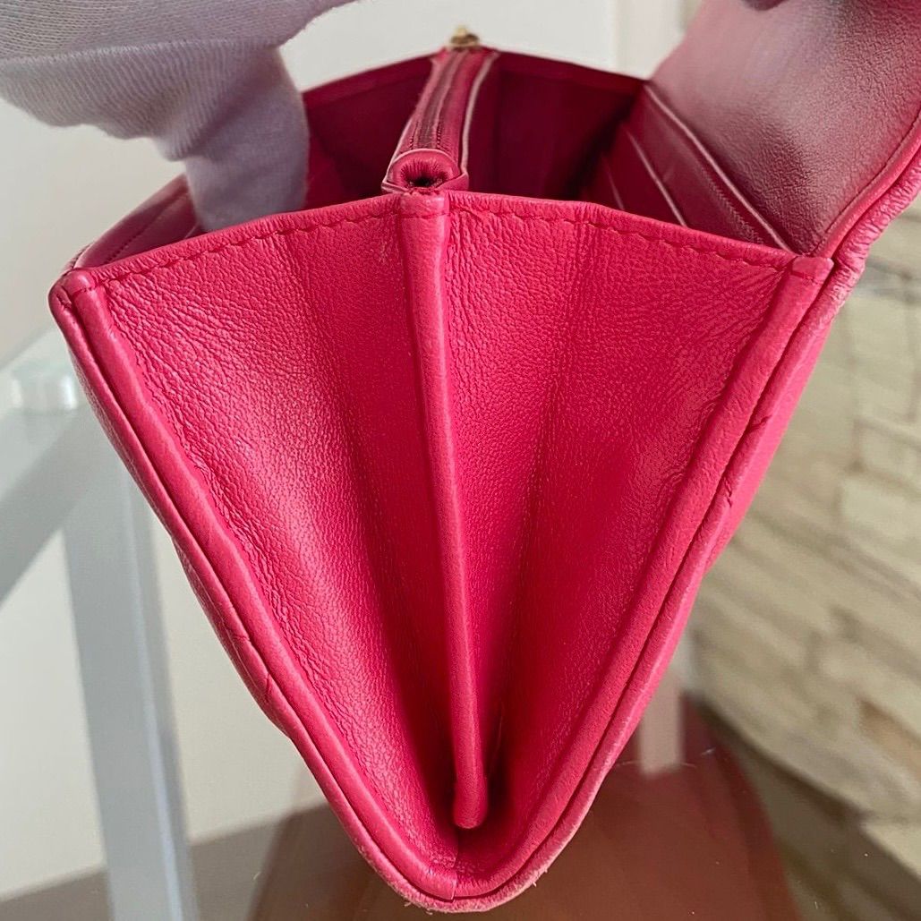 CHANEL 19 マトラッセ ラム 長財布 ロングフラップウォレット ピンク系 CHANEL 19 マトラッセ ラム 長財布 ロングフラップウォレット