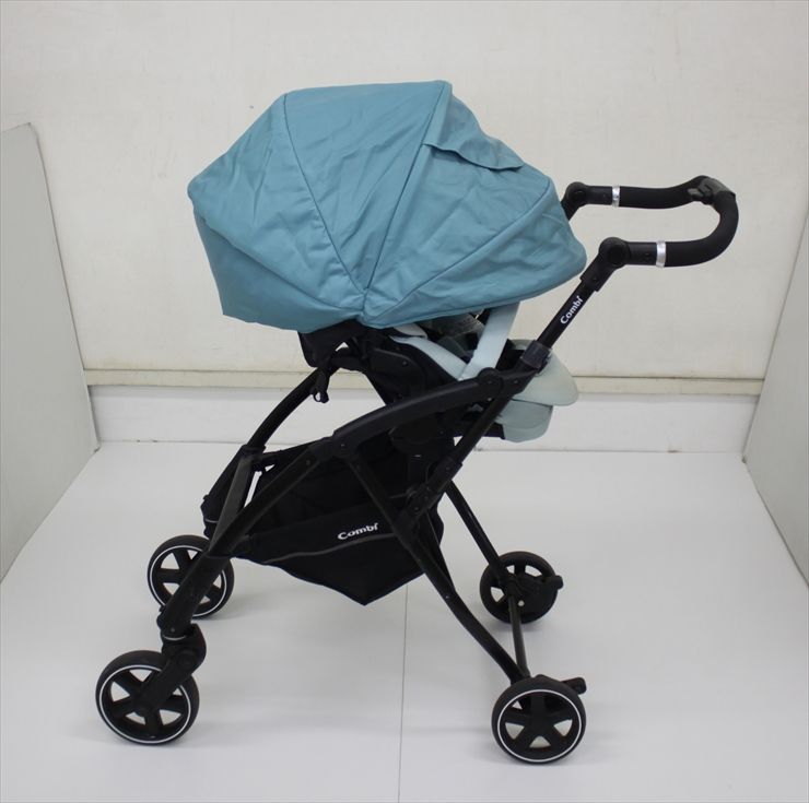 Combi AttO type-Lベビーカー ミントグリーン　クリーニング済！ Combi コンビ AttO type-L ミントグリー ハイシート ベビーカー