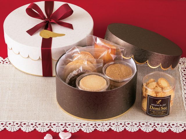 ギフト箱エクロール16 ホワイト WWW_SKLAD-KIRPICHA_RU