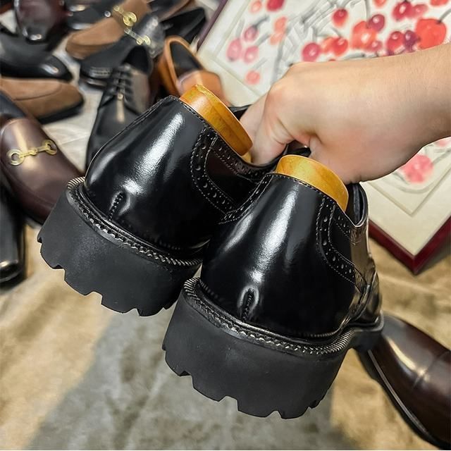 ビジネスシューズ メンズシューズ 紐靴 牛革 本革 革靴 フォーマル 紳士靴 イギリス風 エナメル レースアップ 厚底 通勤 快適