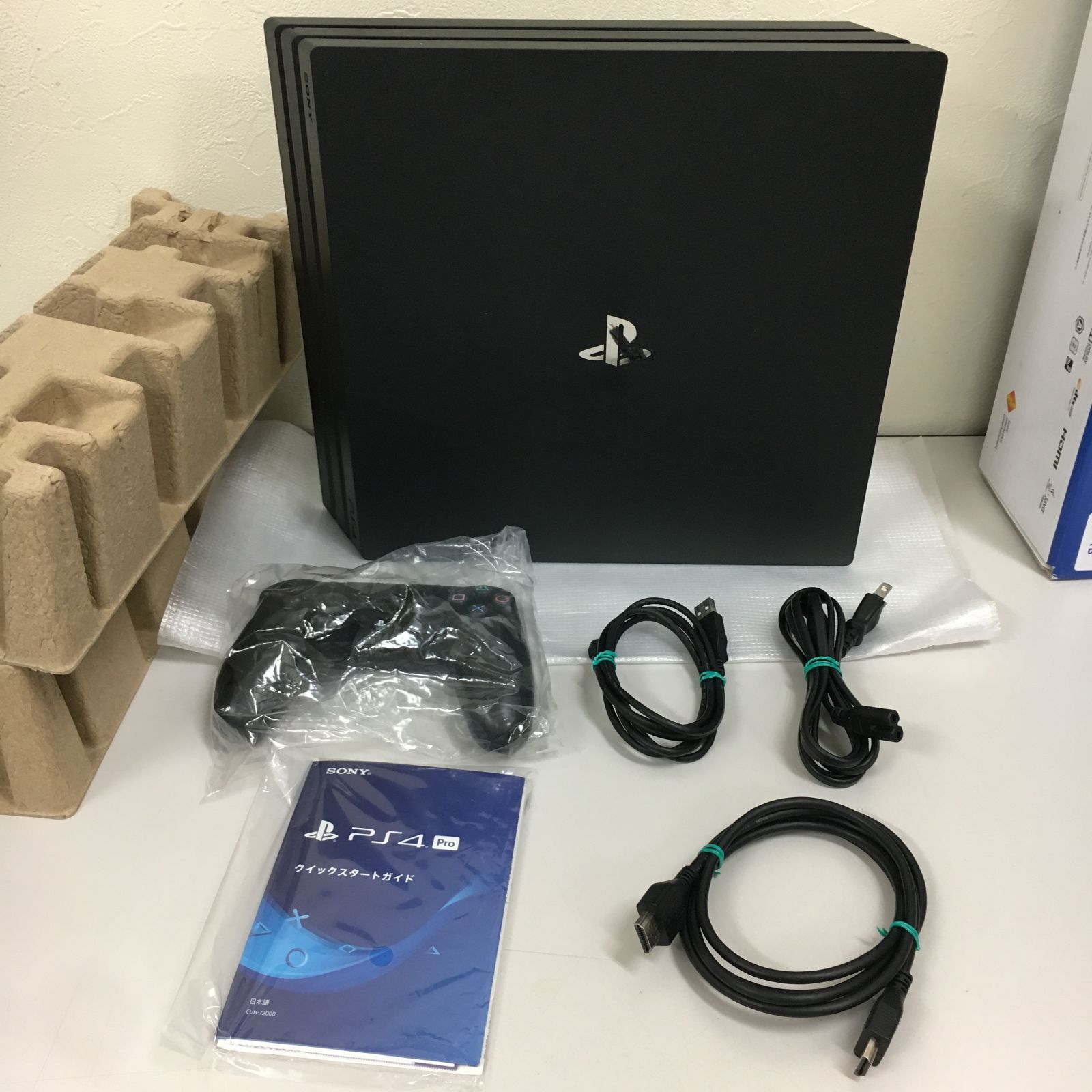 PS4 Pro 1TB Jet Black CUH-7100B B01 動作問題なし 初期化済み 中古 
