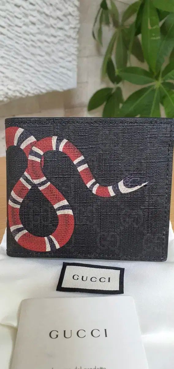 グッチ スネーク 財布 二つ折り財布 鑑定済