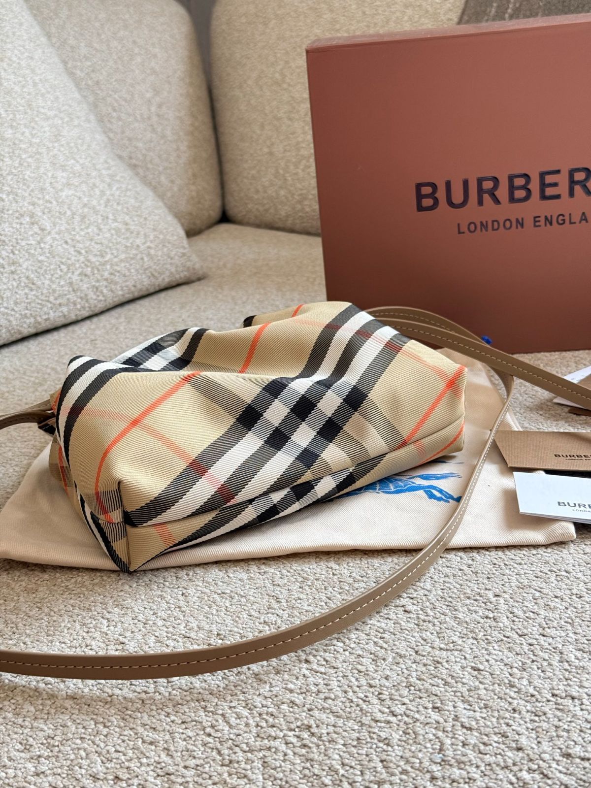 Burberry ♪ ナイト アークバッグ ナイト アークバッグ (ブラック) - ウィメンズ | Burberry®公式