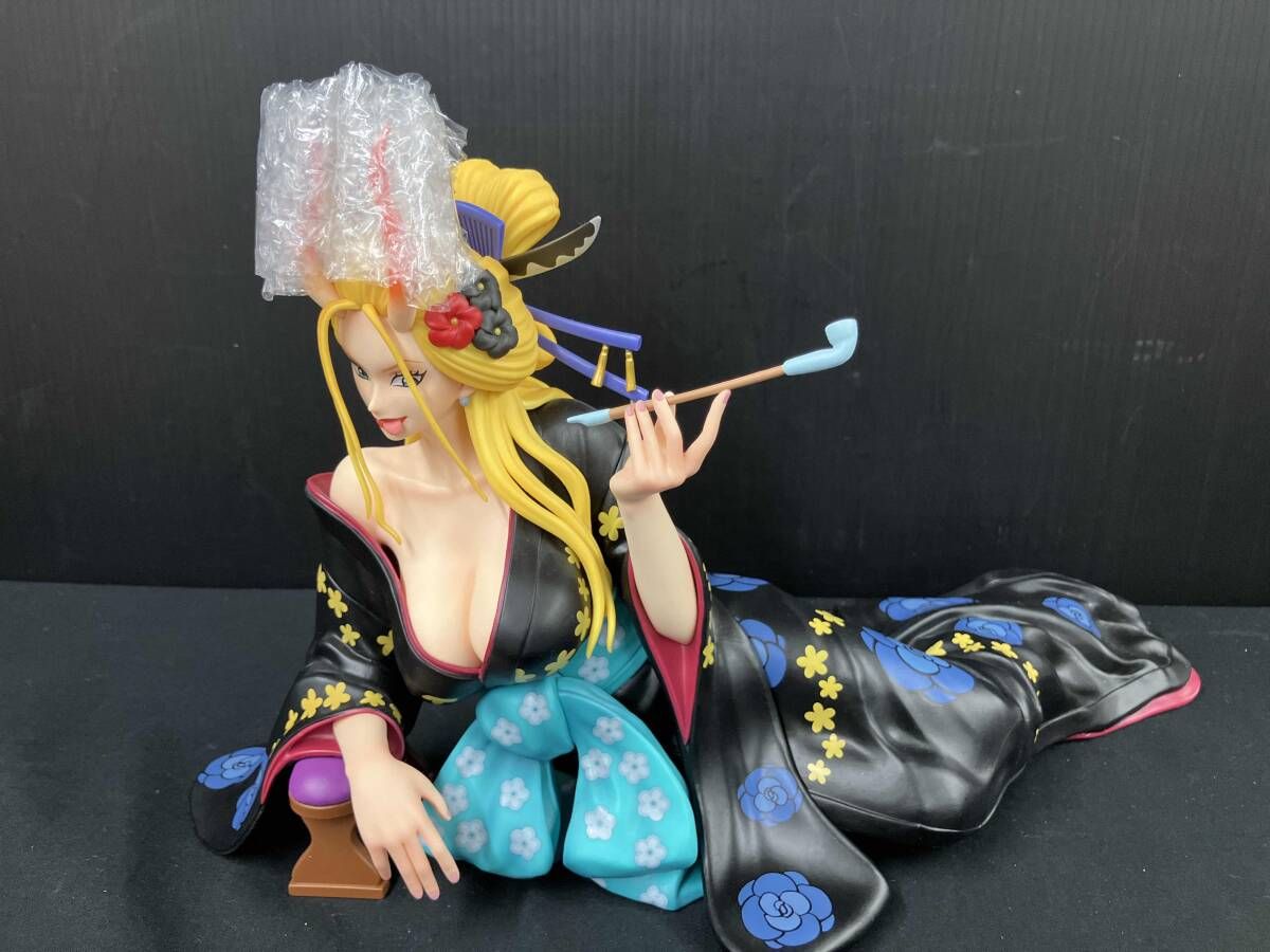 フィギュア】F賞 ブラックマリア 一番くじ ワンピｰス 百獣海賊団~飛び