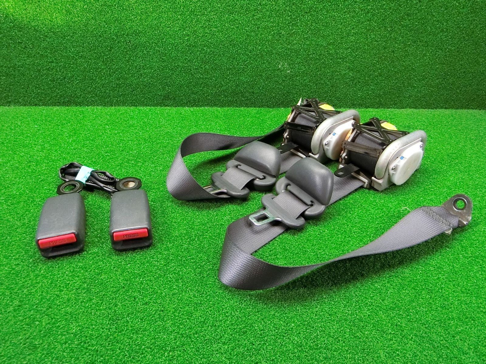 10228 アトレーワゴン S320G S330G フロントシートベルト 左右セット キャッチ TK-AF2-L270-P TK-AF2-L271-P