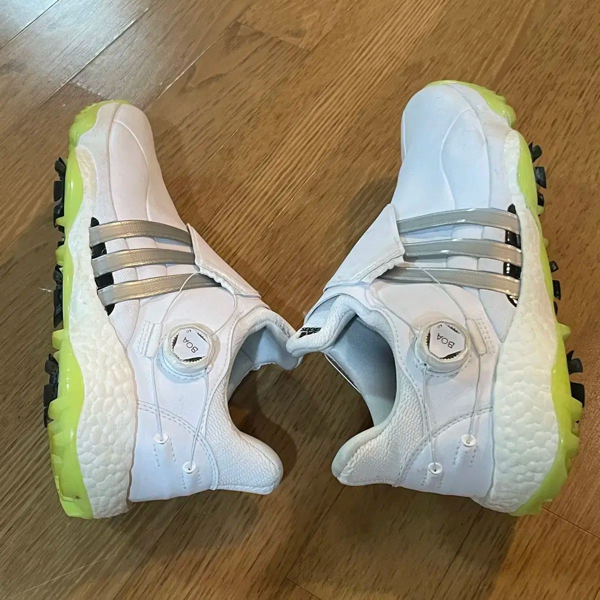 ゴルフシューズ