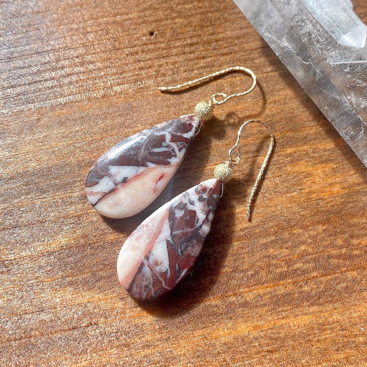 14kgfピンクオパライズドウッドピアス/イヤリング 14kgf ピンクオレンジ オパライズドペトリファイドウッド ピアス