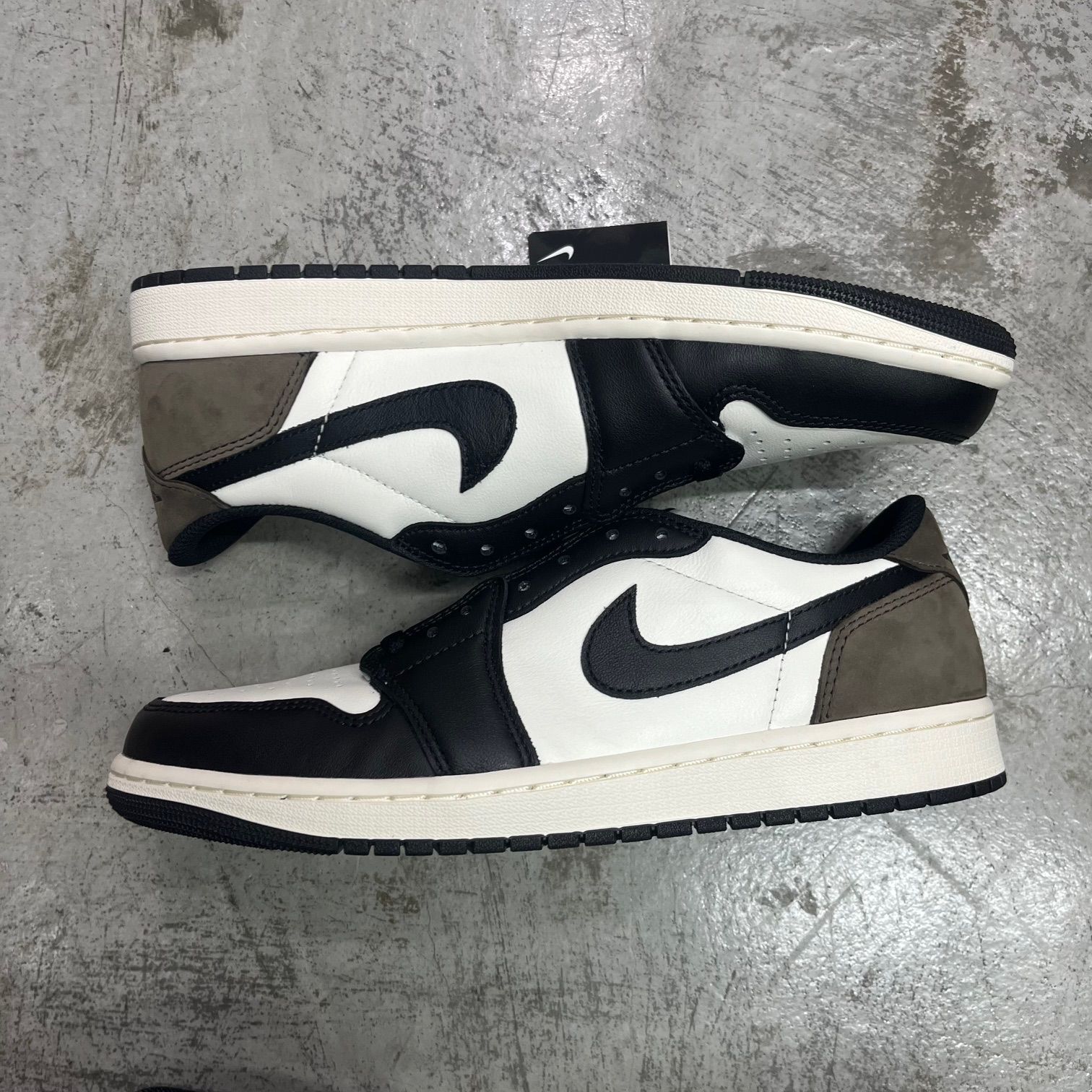 国内正規 新品 Nike Air Jordan 1 Retro Low OG Mocha CZ0790-102 モカ 