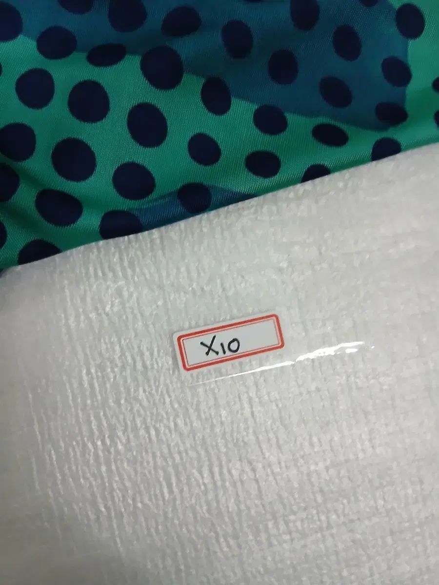 和宇津 新品 XS DIESEL(ディーゼル) 束ねる トップス