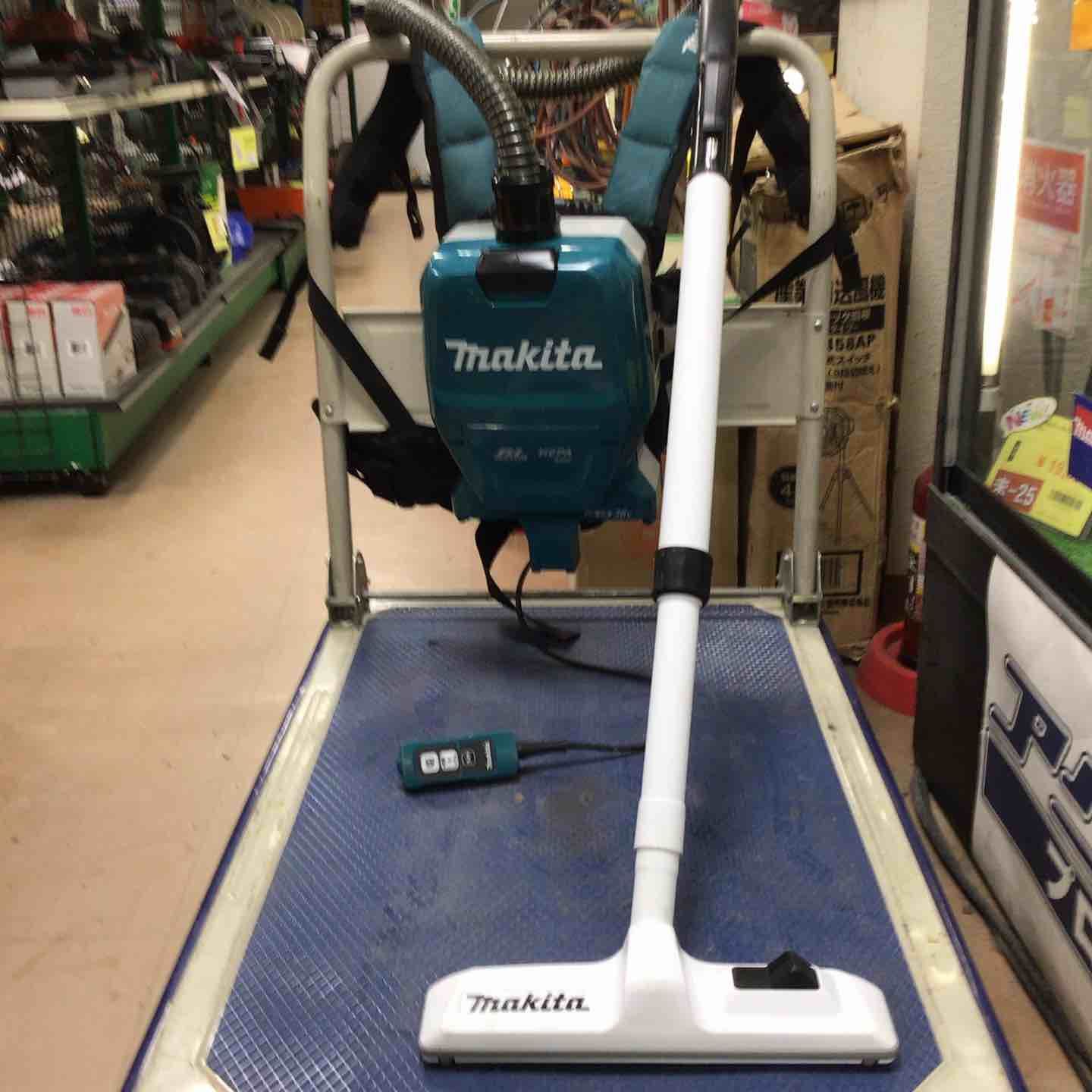 ☆マキタ(makita) コードレス背負式クリーナー VC261DZ【草加店 ☆マキタ(makita) コードレス背負式クリーナー VC261DZ【草加店