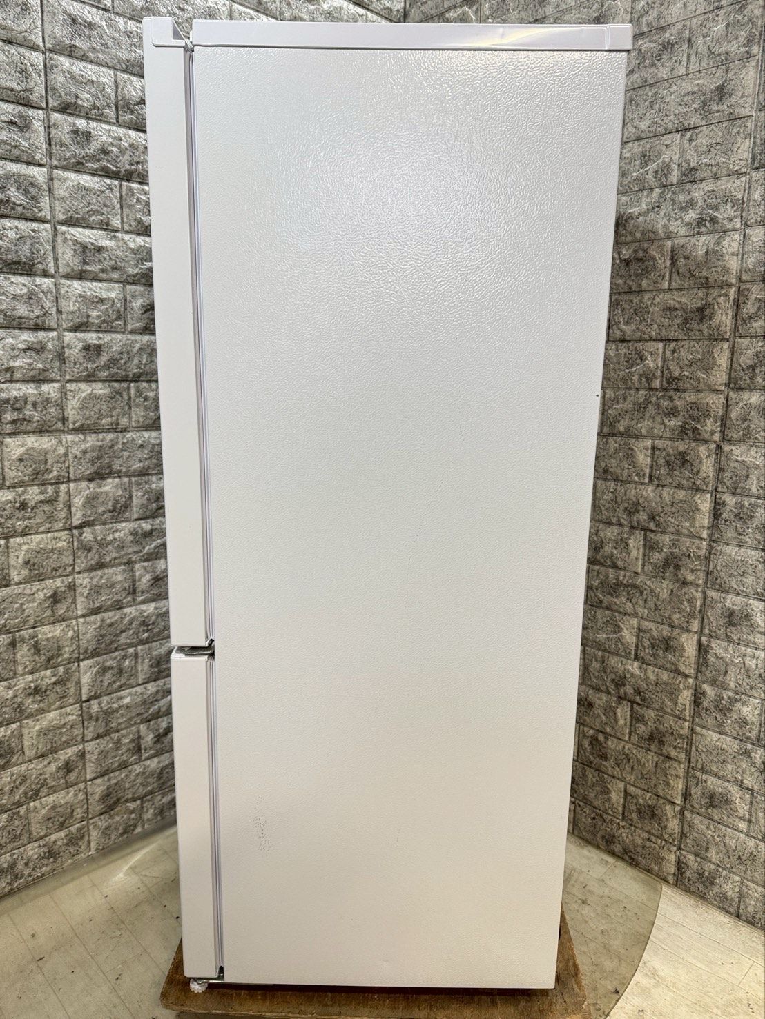 ヤマダセレクト2022年 冷蔵庫YRZ-F23H1 大阪送料無料☆3か月保障付き