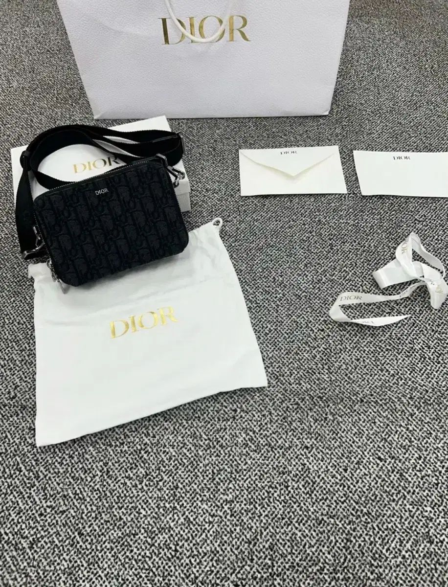 Dior ディオール ショルダー ストラップ ポーチ ブラック オブリーク ジャカード