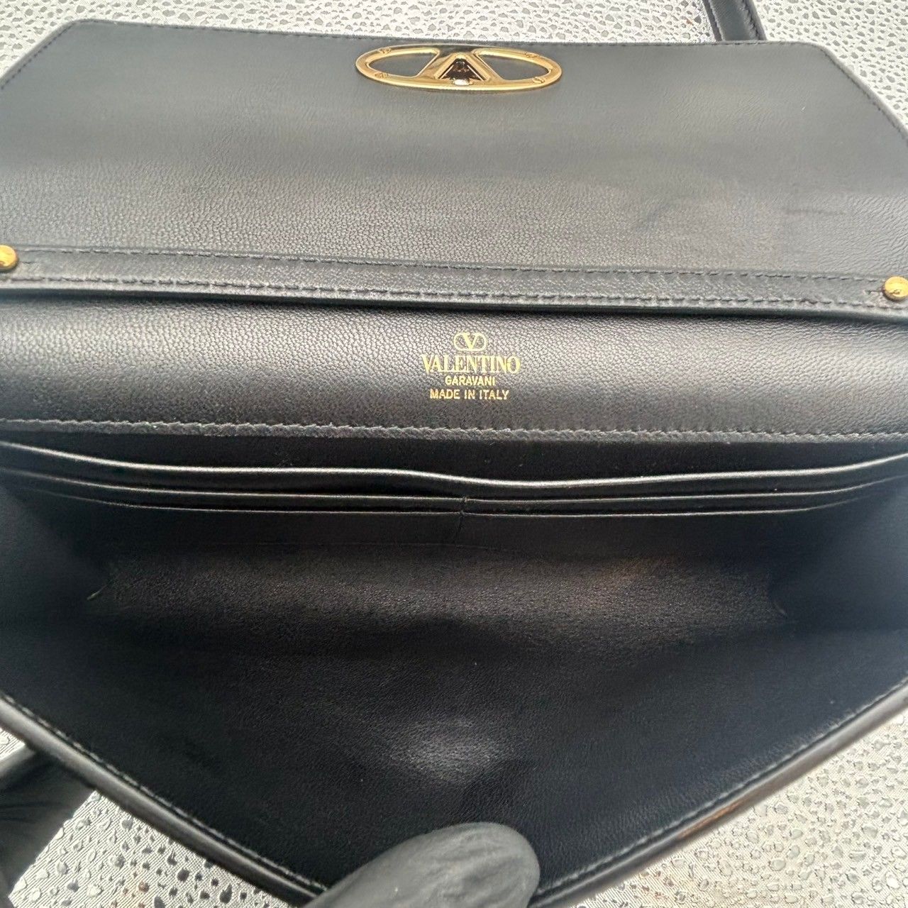 VALENTINO ヴァレンティノ Vロゴ ボールドエディション ブラック