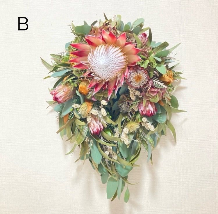 ハーフリース◇スモークツリー◇クリスマスローズ スモークツリーと