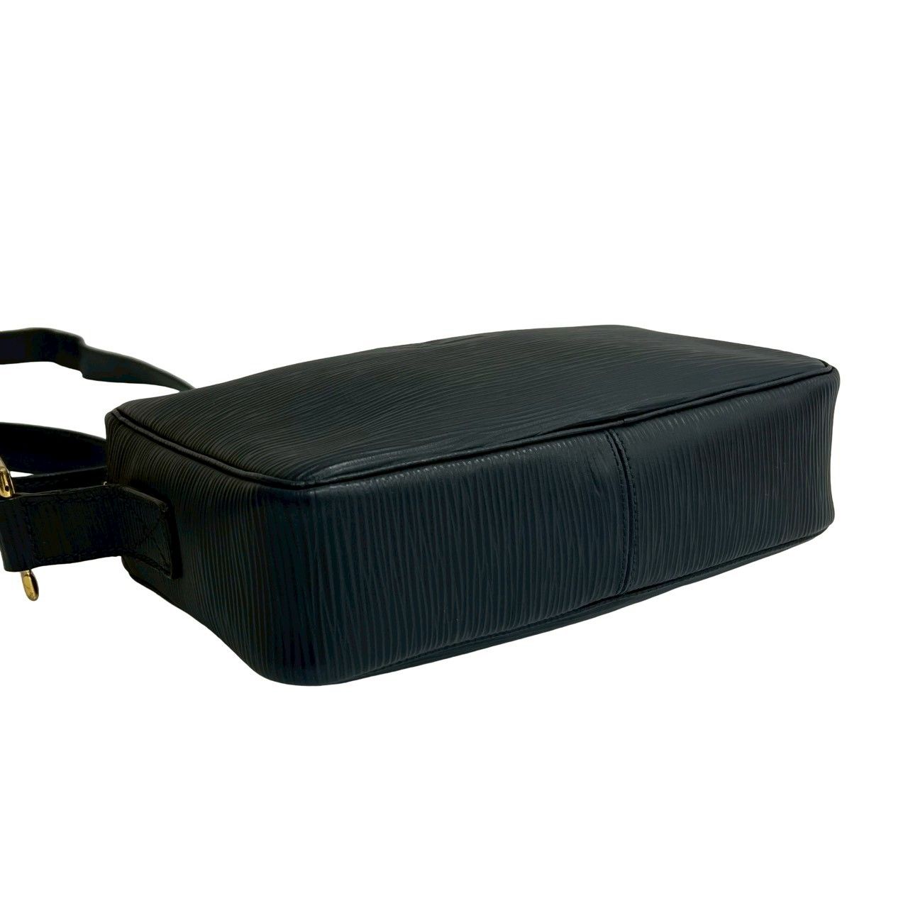 FENDI　ショルダーバック ボディバック 極美品 FENDI フェンディ ショルダーバッグ FF DIAMOND FFダイヤモンド 8M0488