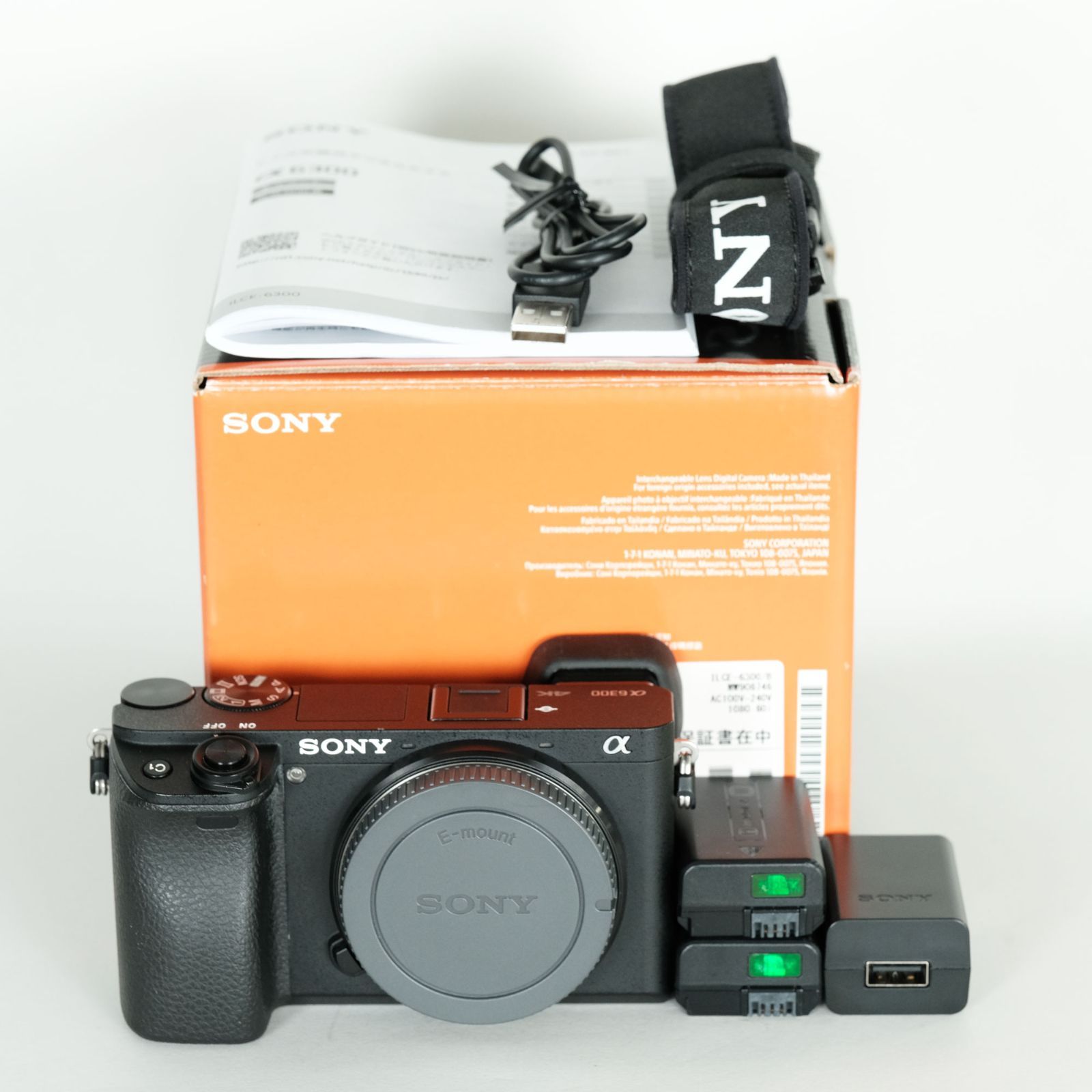 SONY α6300 ミラーレスカメラ バッテリー2個付き SONY α6300 ミラーレスカメラ バッテリー2個付き