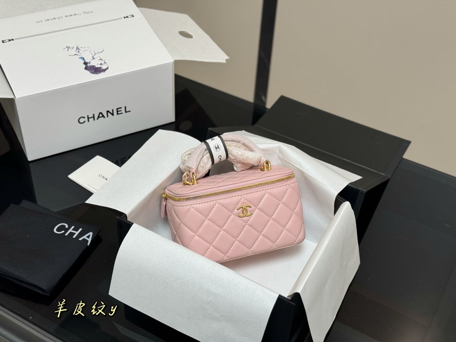 【激レア】CHANEL シャネルメイクボックス 今日特価】Chanel ハンドル メイクボックス（17×11cm） - メルカリ