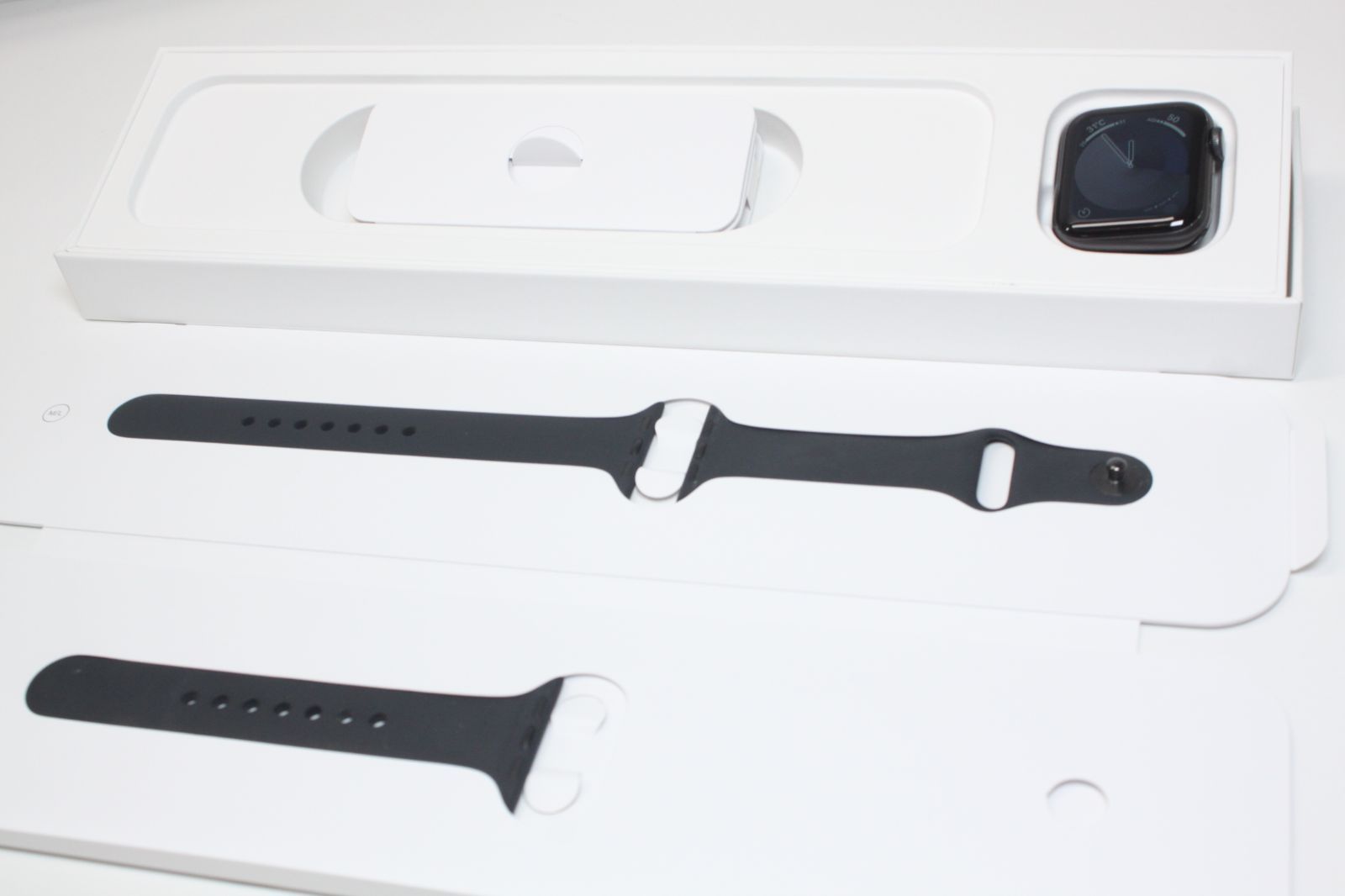 Apple Watch SE 第1世代 GPS|40mm|A2351 MYDP2J|A