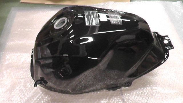 CBF125R LALPJJN55M3201xxx の タンク 1745456189