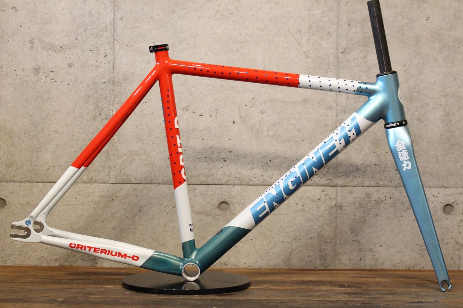 未使用品！エンジン ENGEN11 Crit-D 2024 Mサイズ アルミ ピスト