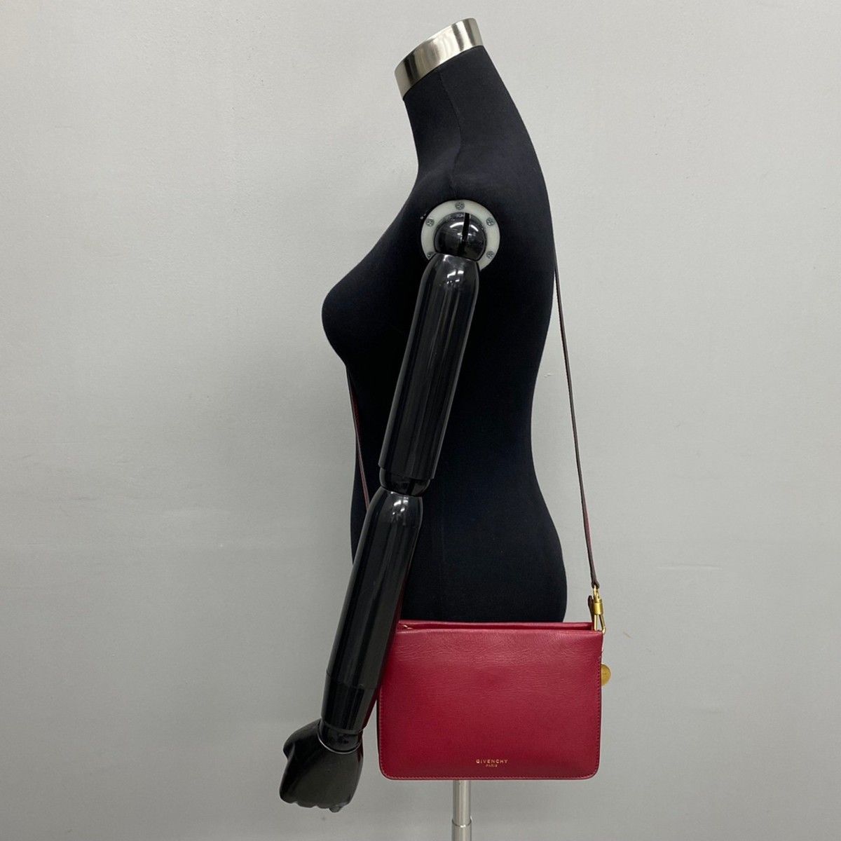 極 美品 保存袋付 GIVENCHY ジバンシィ ロゴ レザー 本革 チェーン 