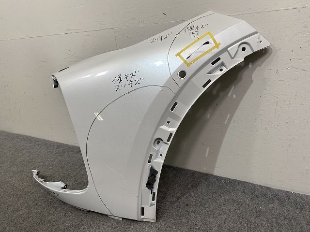 美品！クラウンクロスオーバー リアガーニッシュAZSH35/TZSH35