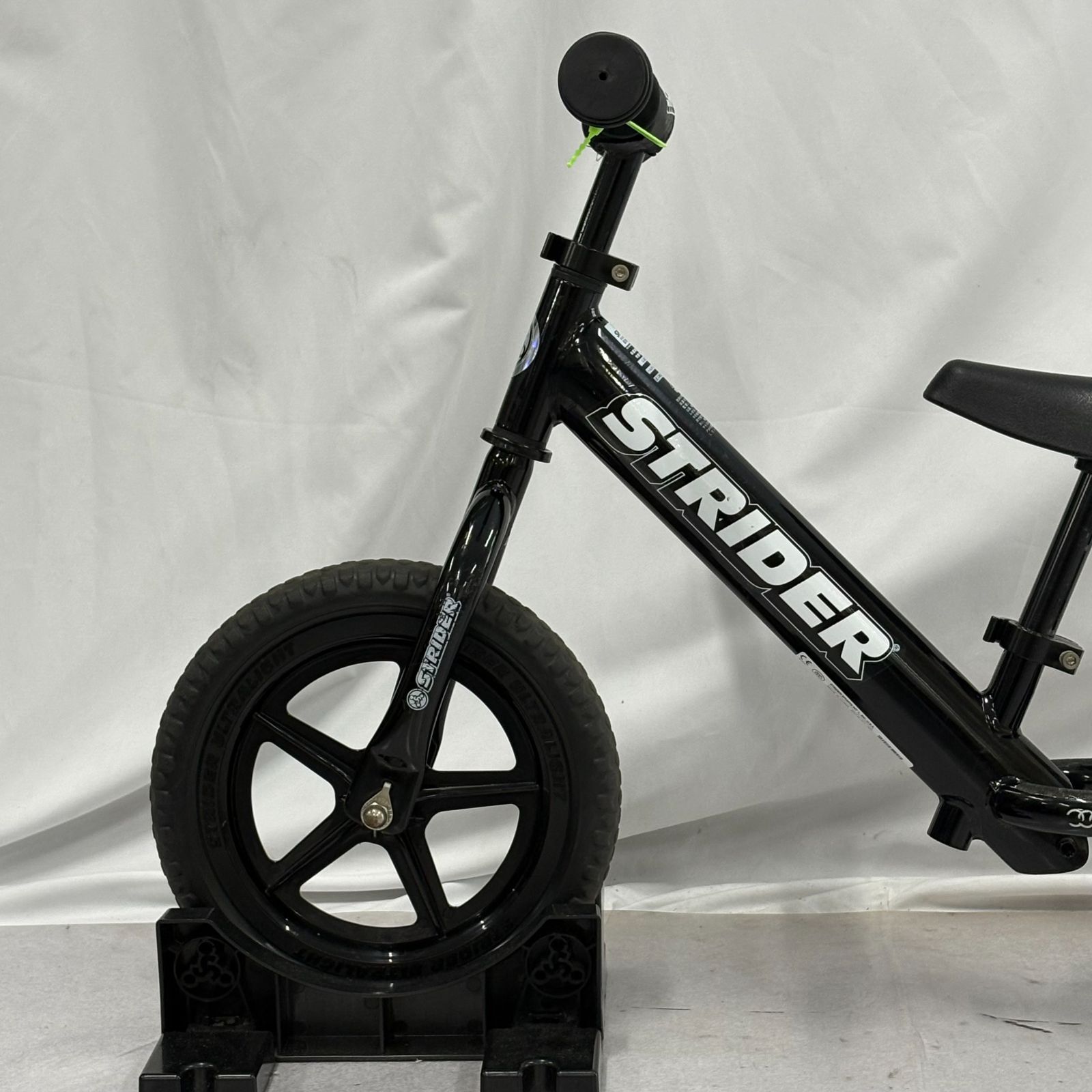 ストライダー スポーツモデル 12インチ ブラック ストライダー