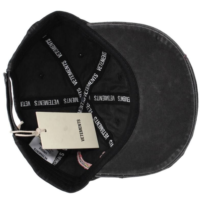 VETEMENTS ブラックキャップ フレイム刺繍 VETEMENTS ブラックキャップ フレイム刺繍