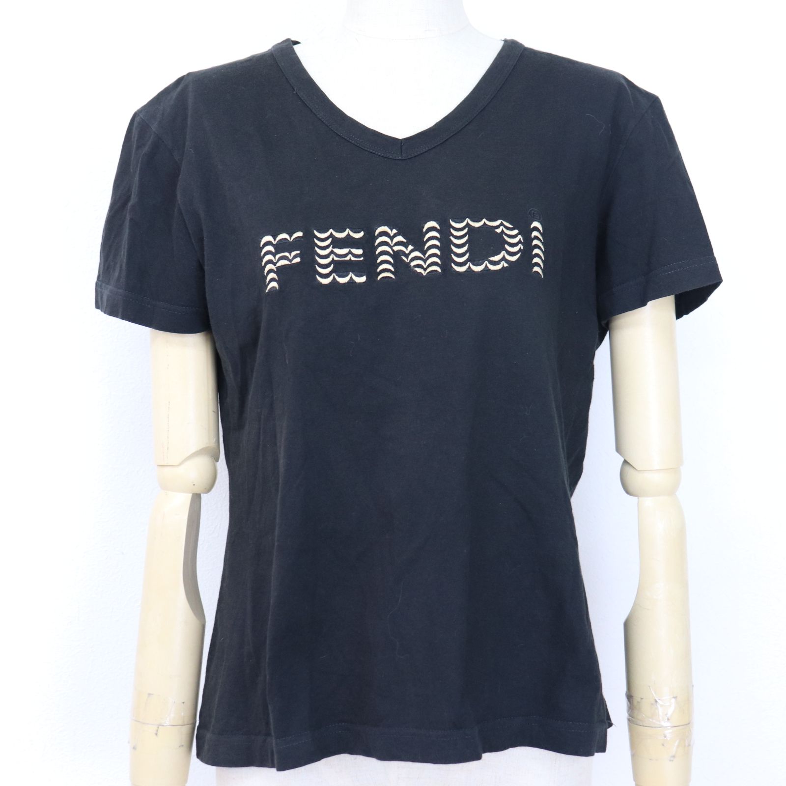 フェンディ  Tシャツ レディース  黒 半袖 FENDI ロゴ ロゴTシャツ
