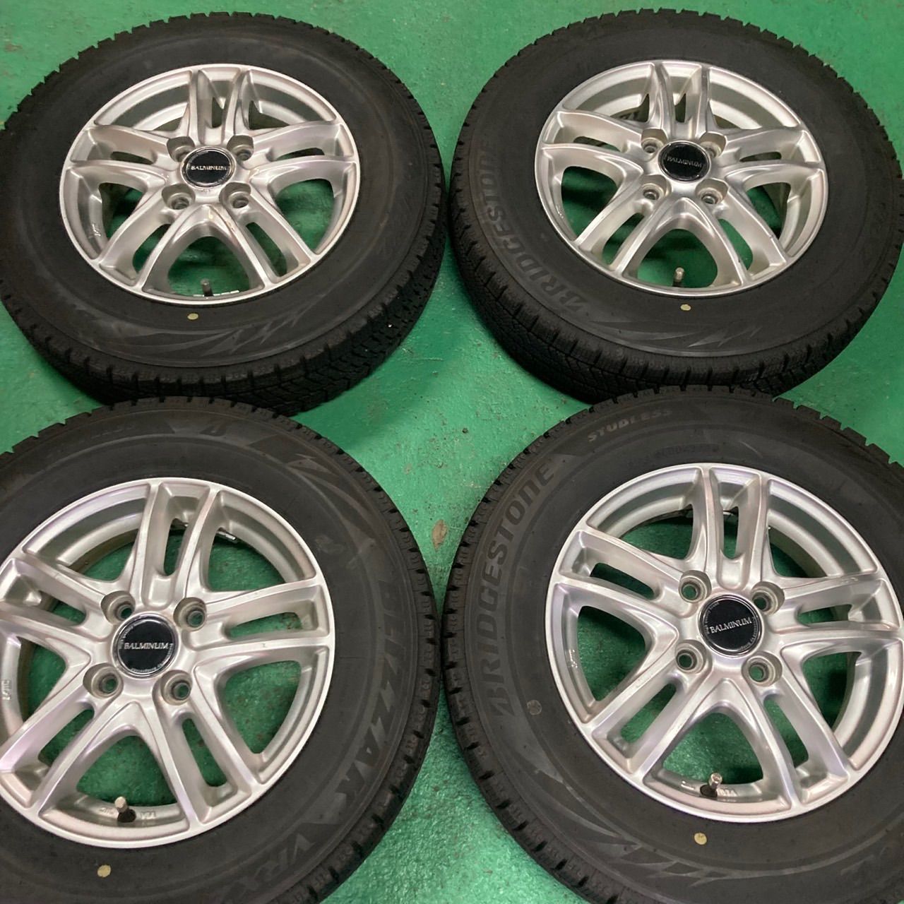 スタッドレス バルミナ 13インチ 4j 45 PCD100 ブリヂストン VRX2 145|80R13 2025年 冬用