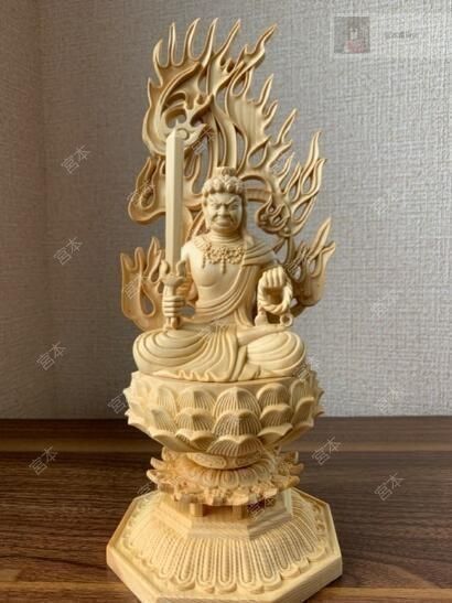 新作☆精密彫刻 不動明王 木彫 仏像 不動明王像 檜木 高約28cm