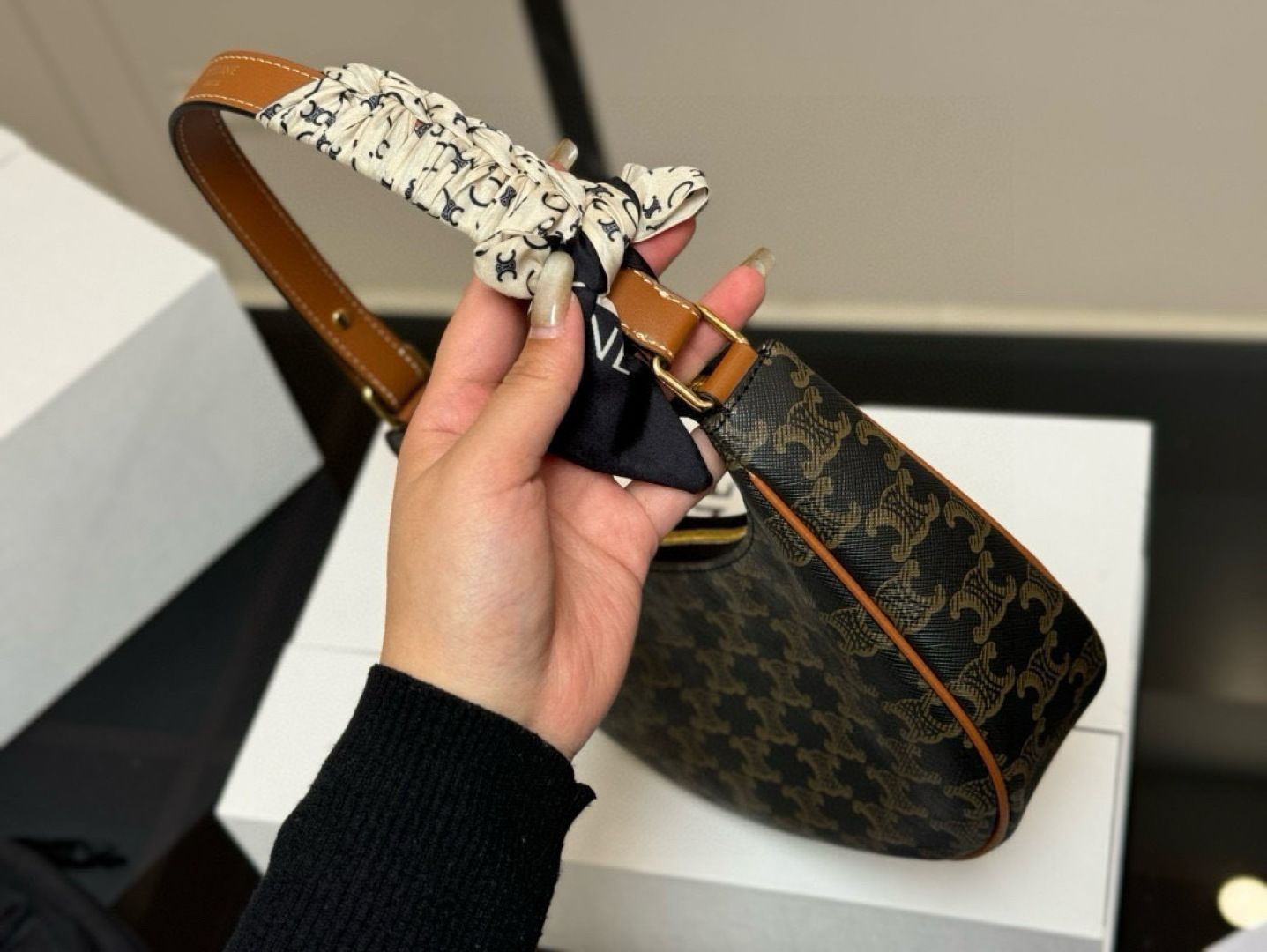 VINTAGE●CELINE●セリーヌ キャラメル アンダーアームバッグ 楽天市場】【7/25～27限定・最大2万円OFFクーポン配布中】CELINE