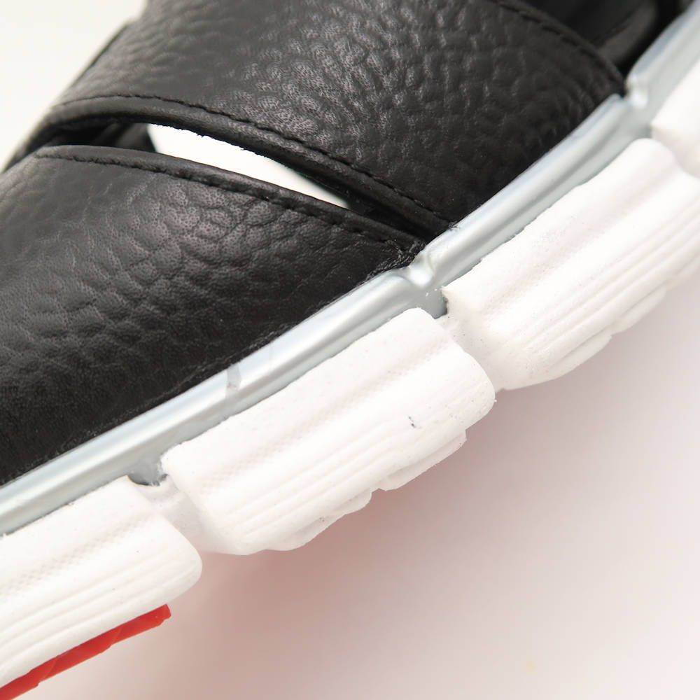 美品 1PIU1UGUALE3 ウノピュウノウグァーレトレ GURKA SANDAL グルカ