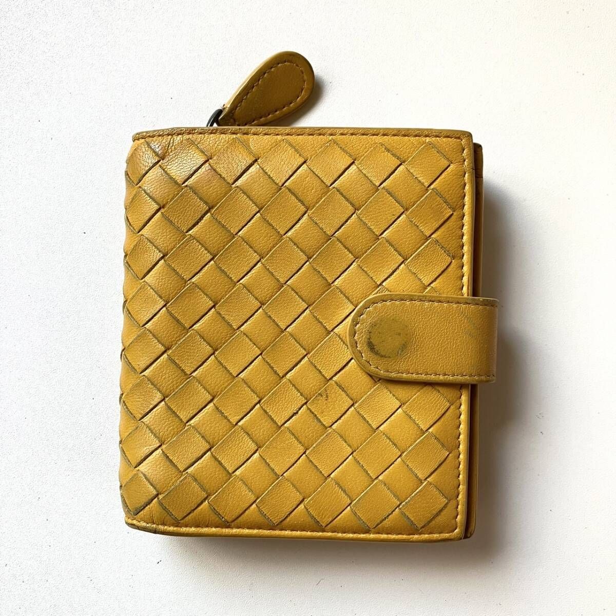 ボッテガヴェネタ BOTTEGA VENETA 二つ折り財布財布 イエロー - メルカリ