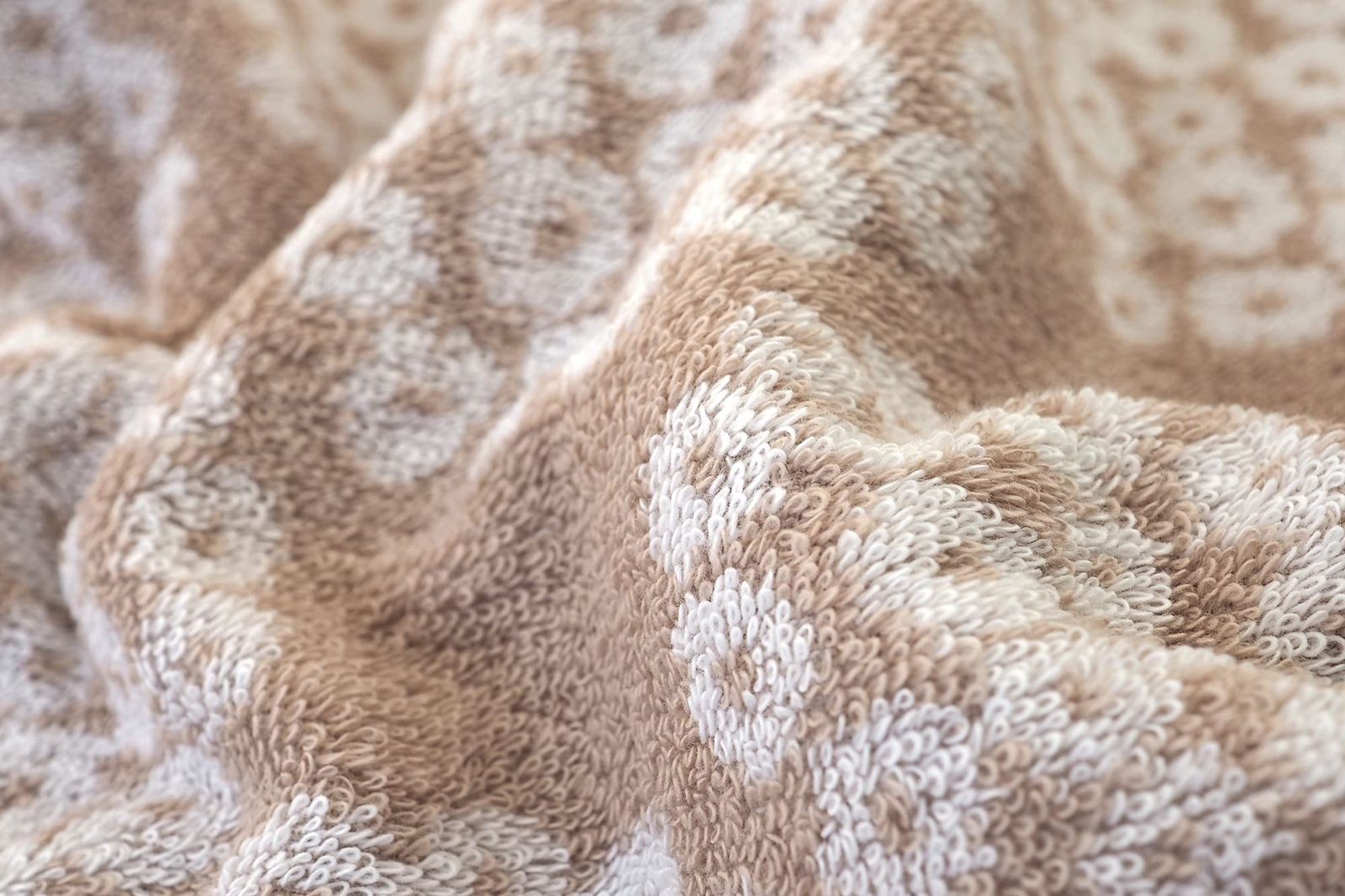 aONZG 309 2 BE セット 中厚 標準 タイプ 北欧調のジャガードモチーフ 34 80㎝ ベージュ イッピー 甘撚りパイル フェイスタオル ピエニ pieni オンネラ Onnela Kosugizen