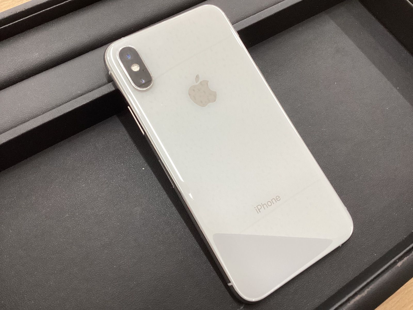 Apple iPhone XS ホワイト 本体