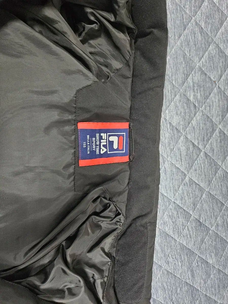 フィラ ブラック