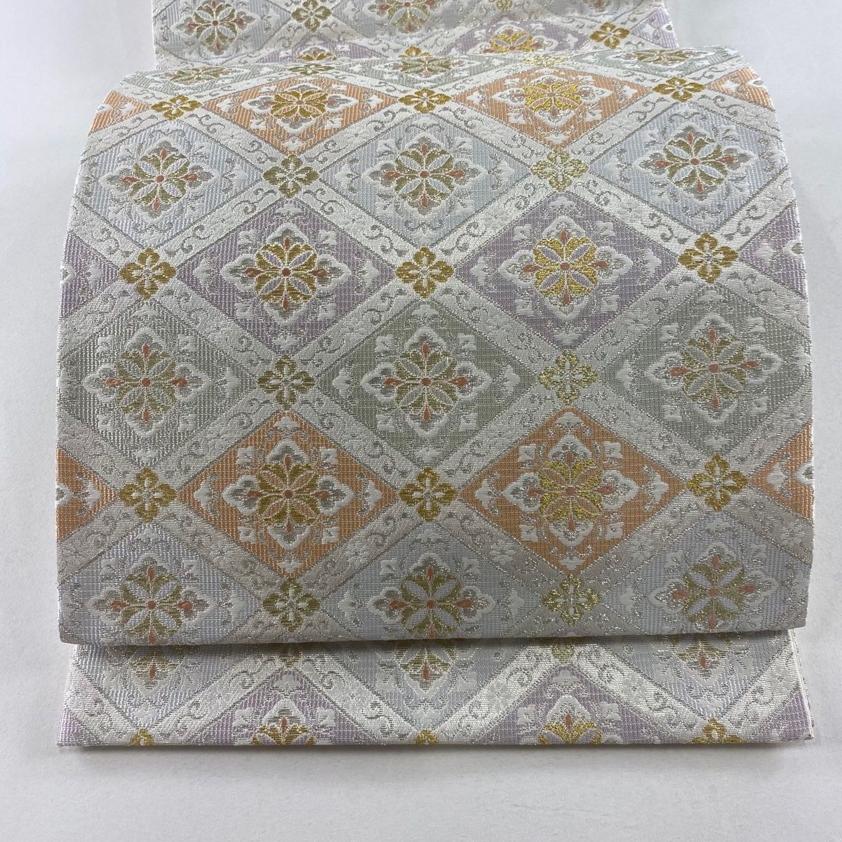 専用◼︎C1128高級袋帯 正絹 絵皿文 亀甲花菱文 テーブルランナー〜280cm 袋帯 美品 名品 華文 菱 金銀糸 銀色 六通 正絹 【中古】 - メルカリ